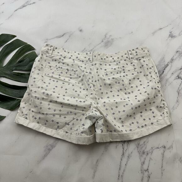 Banana Republic Womens Geometric Print Chino Shorts Size 12 Cream Black Roll Hem - Picture 7 of 10